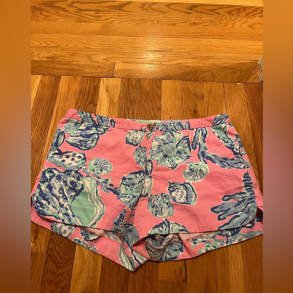 Lilly Pulitzer Adie Shorts in Pink Pout Barefoot Princess. Size 8.